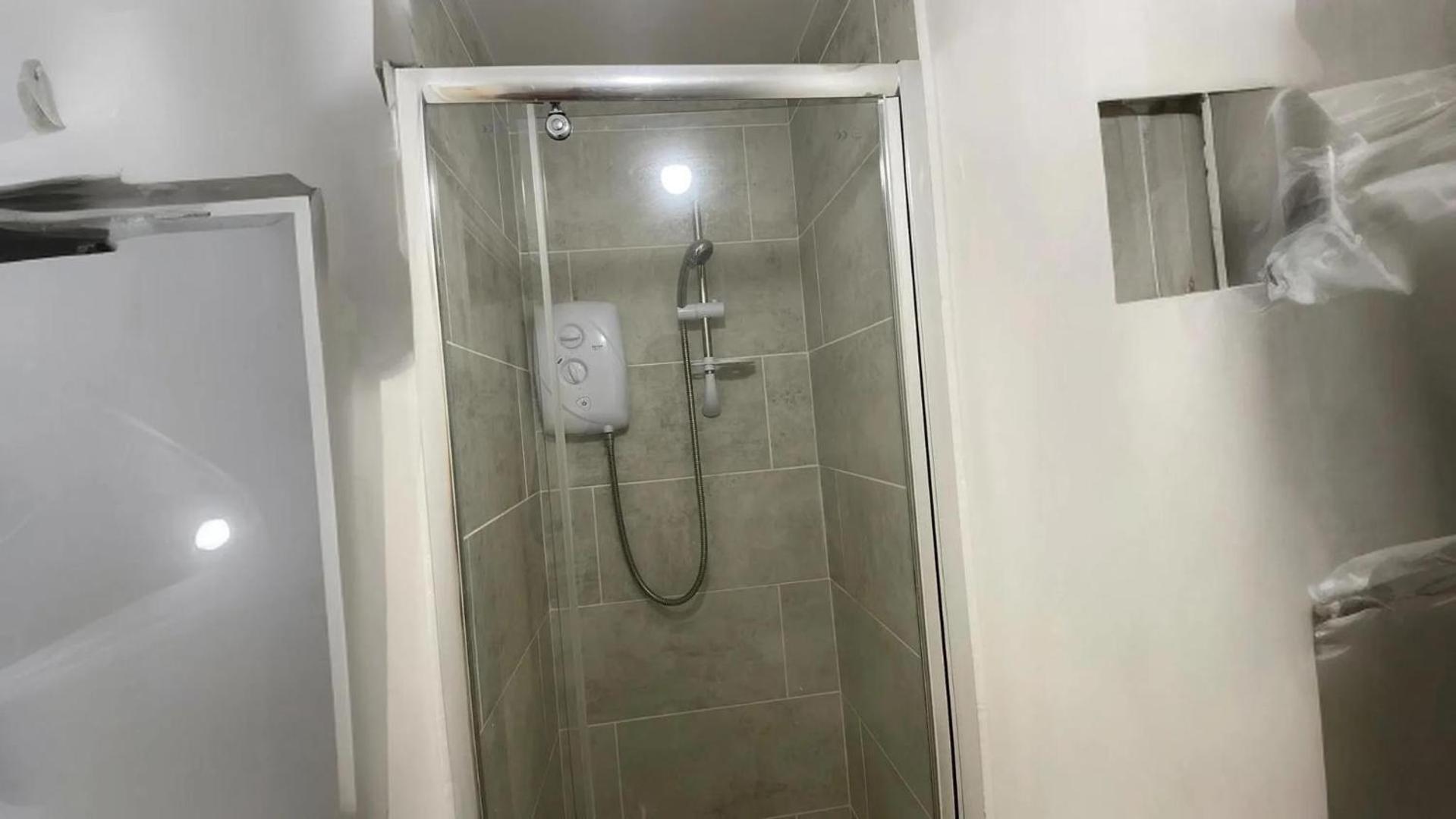 2-Bed Apartment - Sleeps 4 - Street Parking - Wifi Манчестър Екстериор снимка